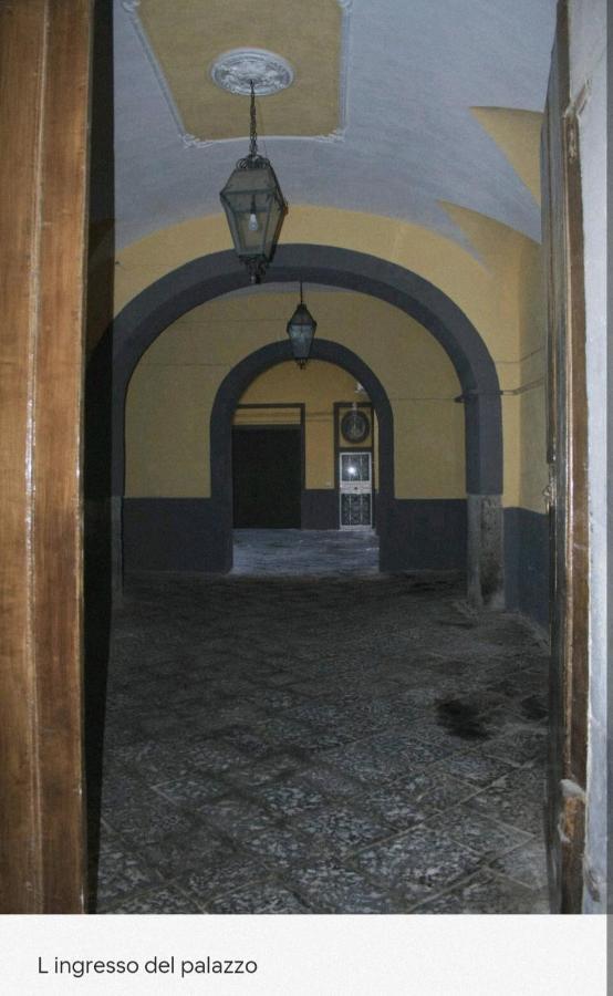 Piccola Maison Nel Centro Di Napoli Exterior photo